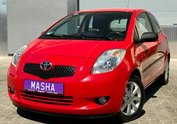 toyota warmińsko-mazurskie Toyota Yaris cena 11900 przebieg: 137300, rok produkcji 2009 z Pisz